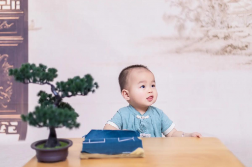 普洱八个月宝宝可以吃盐吗